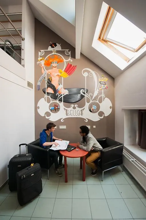 Hi Jacques Brel Hostel