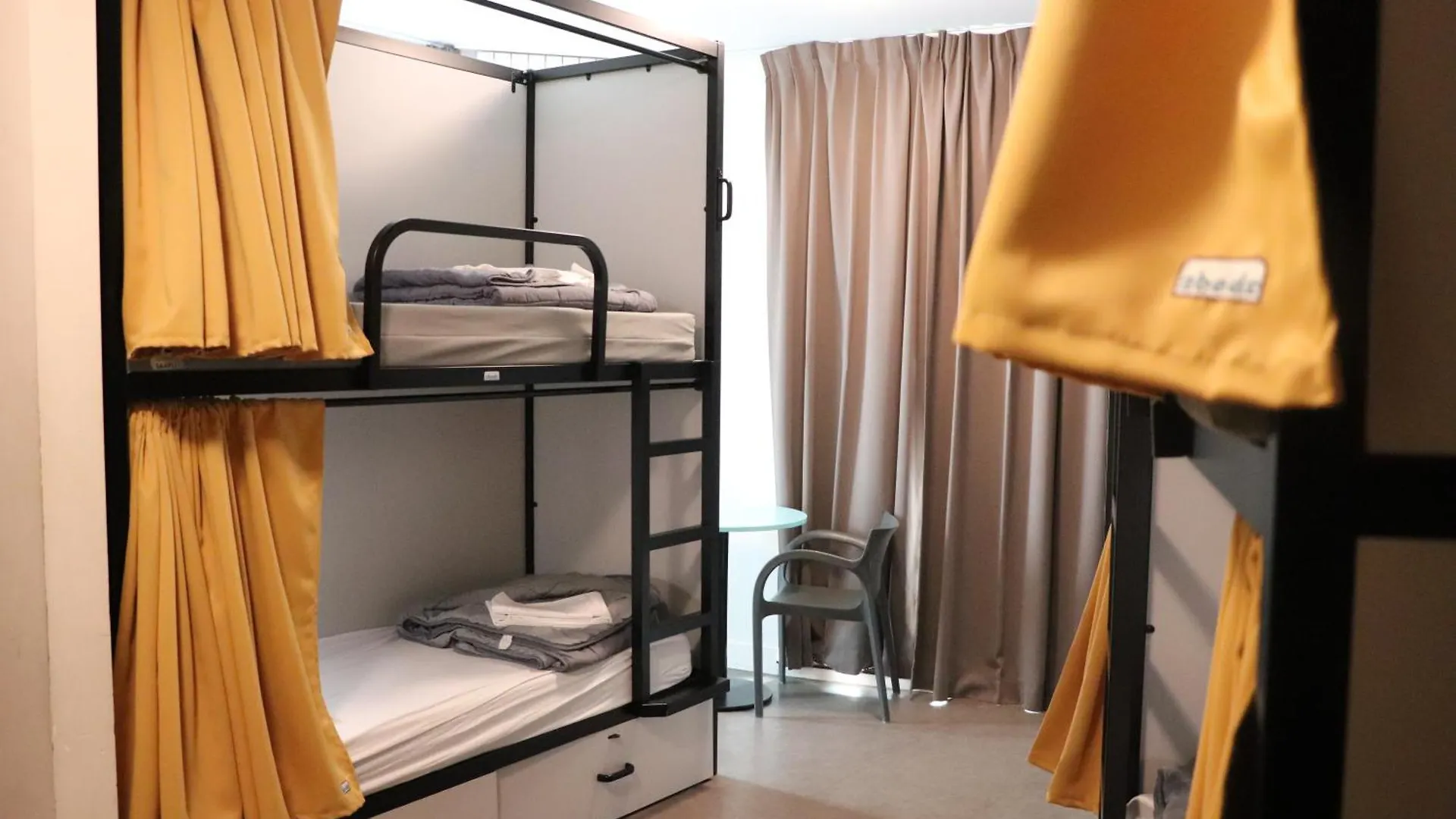 Hi Jacques Brel Hostel